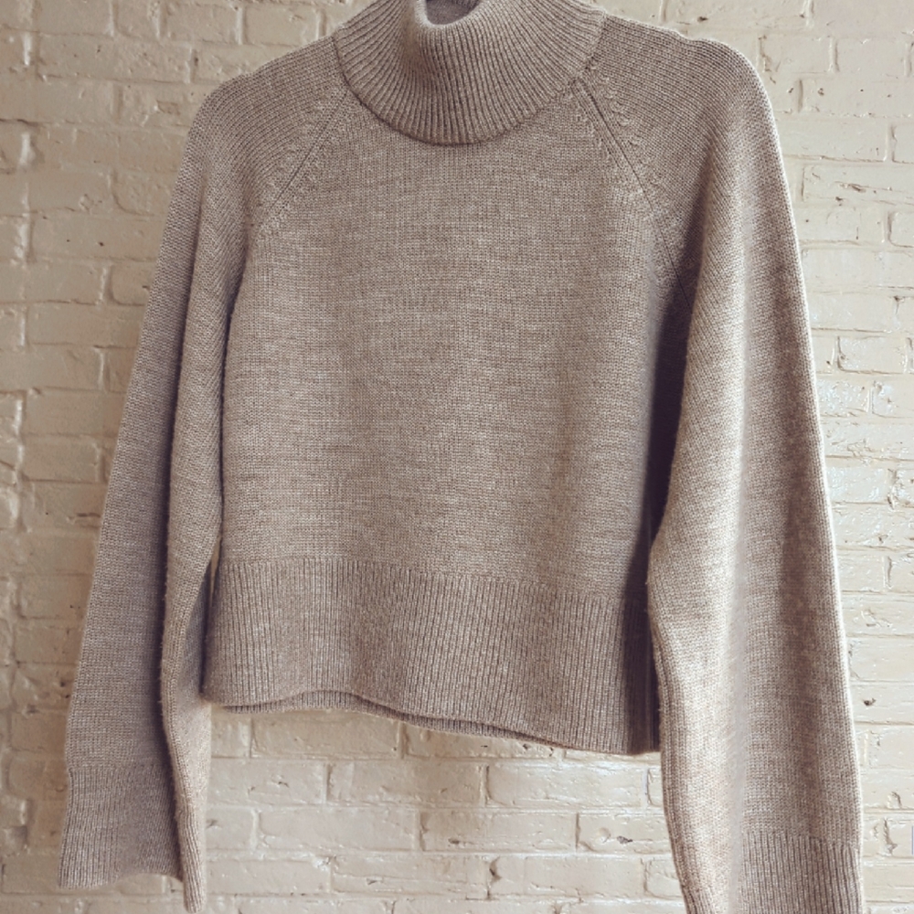 SOLD Quince Australian Merino Wool Cropped Sweater